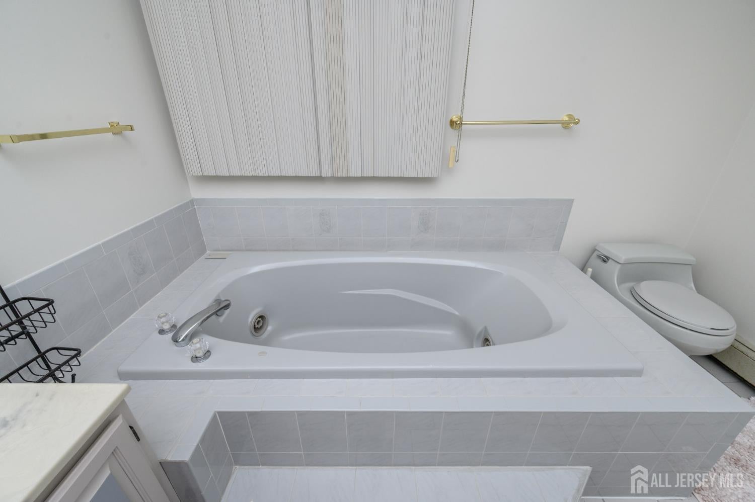 South Brunswick, New Jersey, 08852, United States, 5 Bedrooms Bedrooms, ,6 BathroomsBathrooms,Residential,Active,1987203