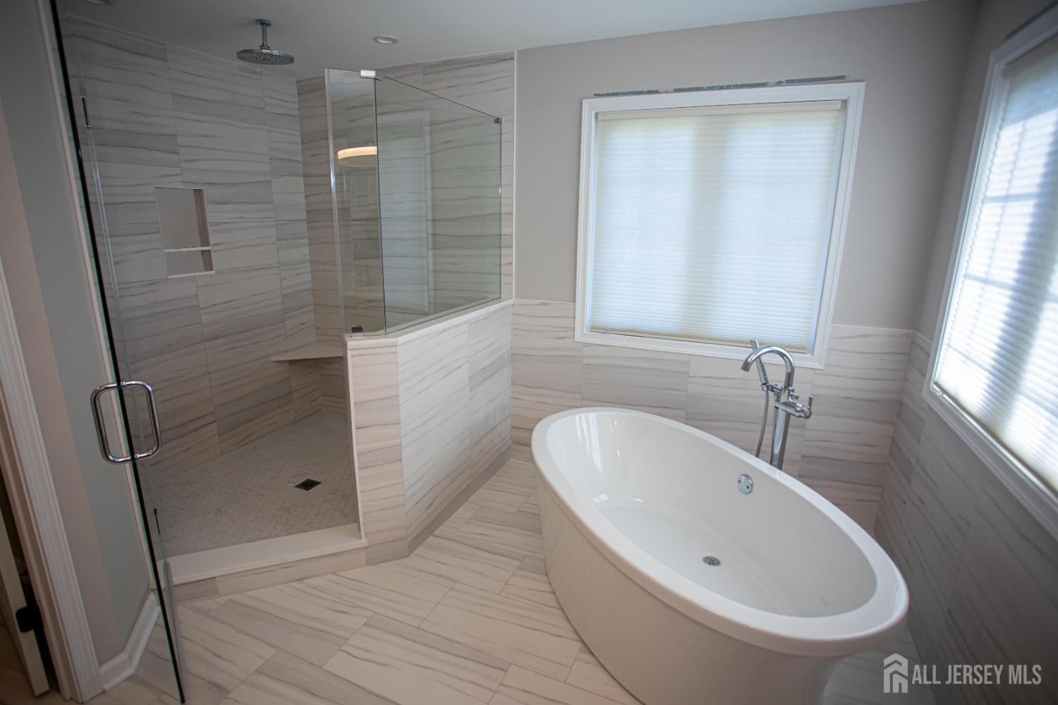 East Brunswick, New Jersey, 08816, United States, 5 Bedrooms Bedrooms, ,4 BathroomsBathrooms,Residential,Active,1899930