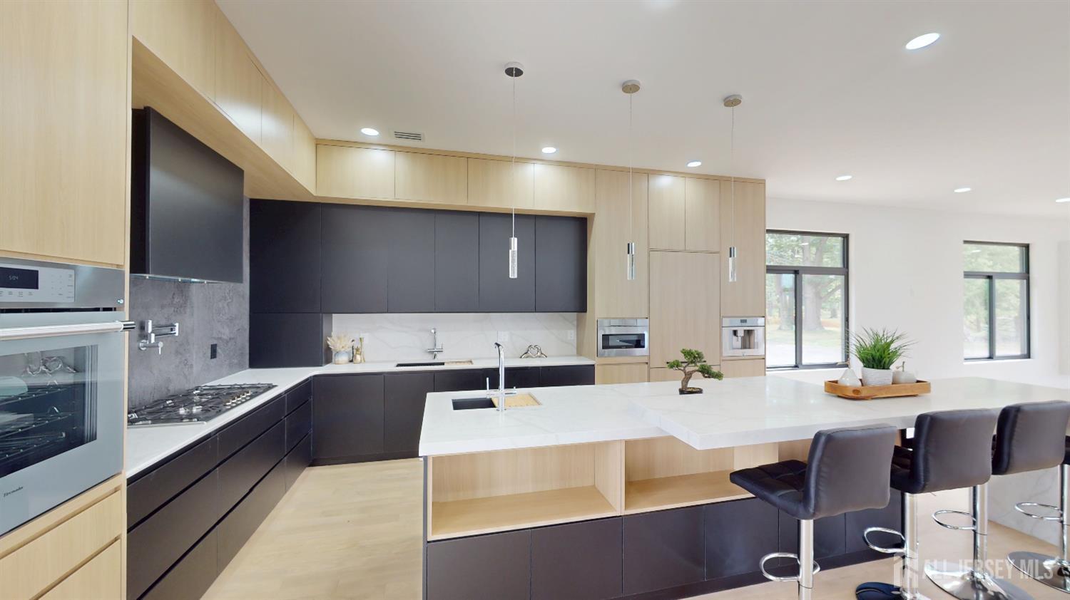 Marlboro, New Jersey, 07746, United States, 5 Bedrooms Bedrooms, ,5 BathroomsBathrooms,Residential,Active,2001343