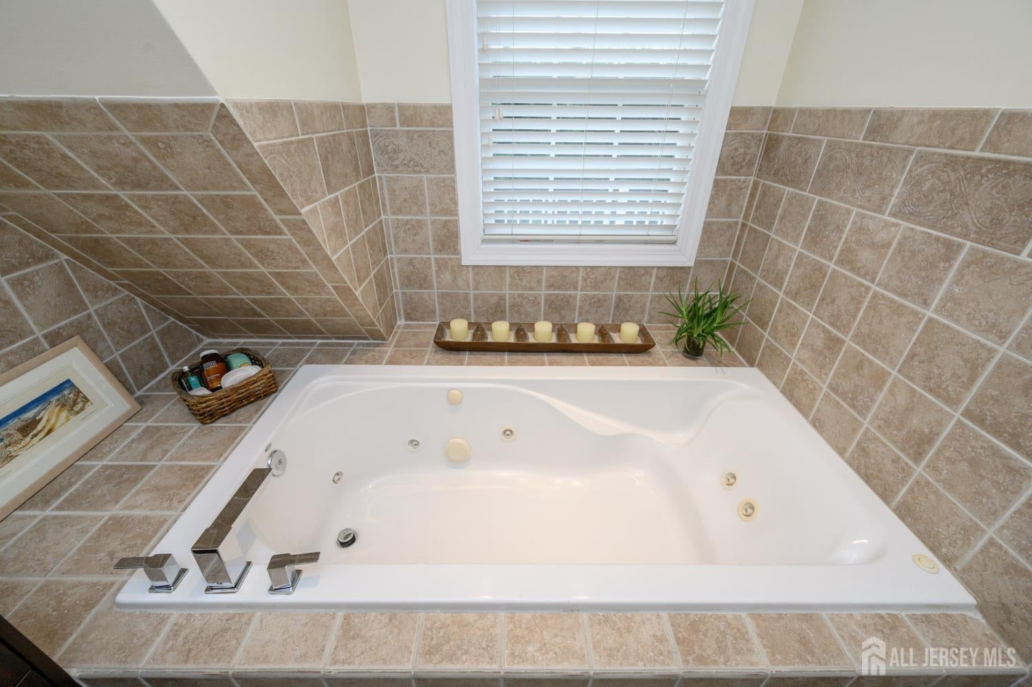 Long Branch, New Jersey, 07740, United States, 3 Bedrooms Bedrooms, ,3 BathroomsBathrooms,Residential,Active,1992269