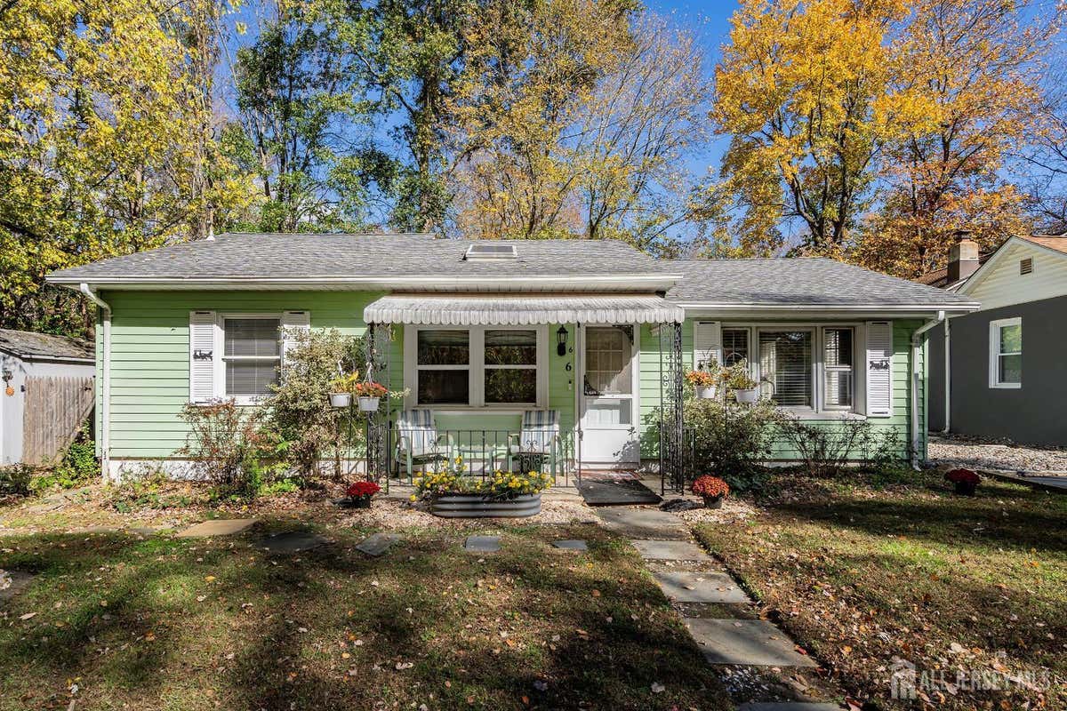 6 DIANA Ln  