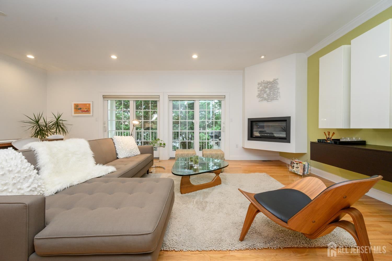 Long Branch, New Jersey, 07740, United States, 3 Bedrooms Bedrooms, ,3 BathroomsBathrooms,Residential,Active,1992269