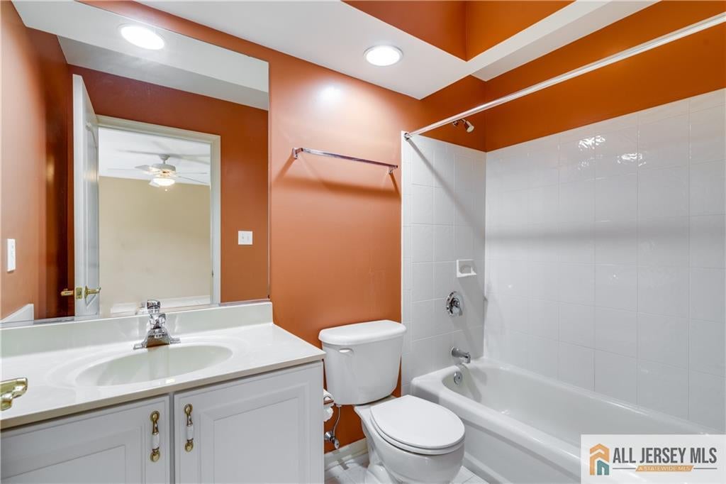 Marlboro, New Jersey, 07746, United States, 5 Bedrooms Bedrooms, ,5 BathroomsBathrooms,Residential,Active,1985594