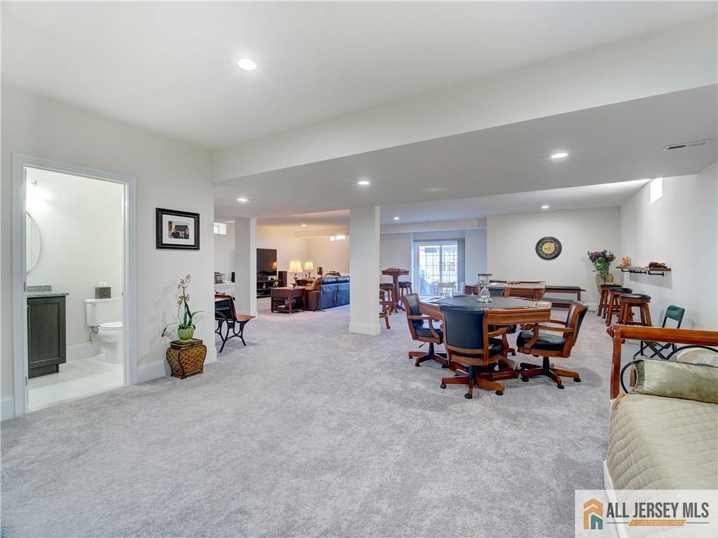 New Jersey, 07712, United States, 4 Bedrooms Bedrooms, ,4 BathroomsBathrooms,Residential,Active,1953685