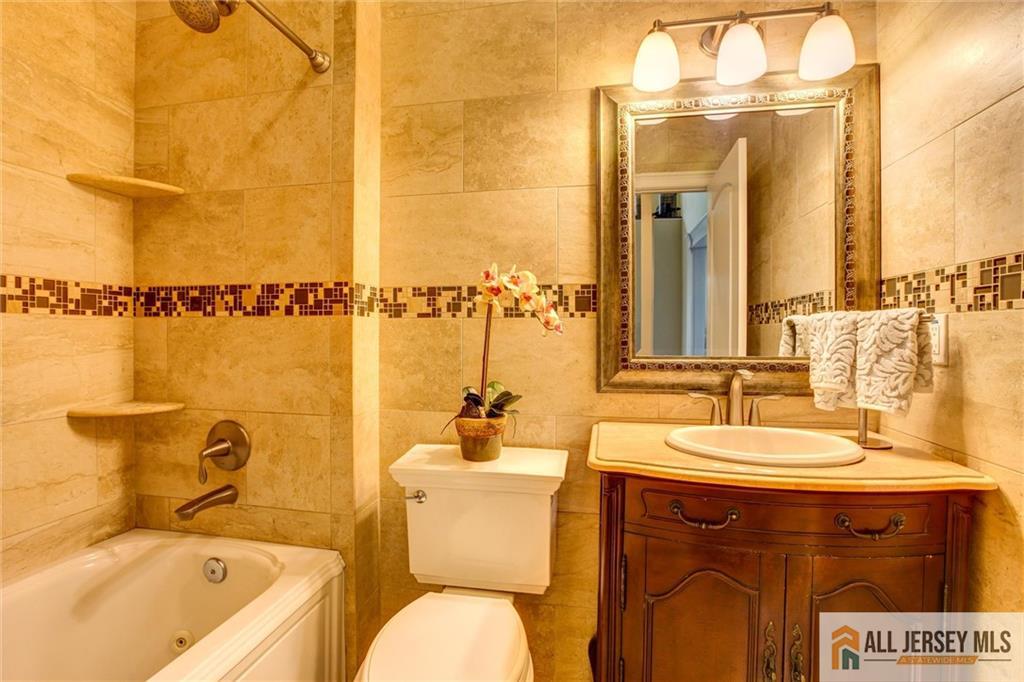 East Brunswick, New Jersey, 08816, United States, 5 Bedrooms Bedrooms, ,4 BathroomsBathrooms,Residential,Active,1953999