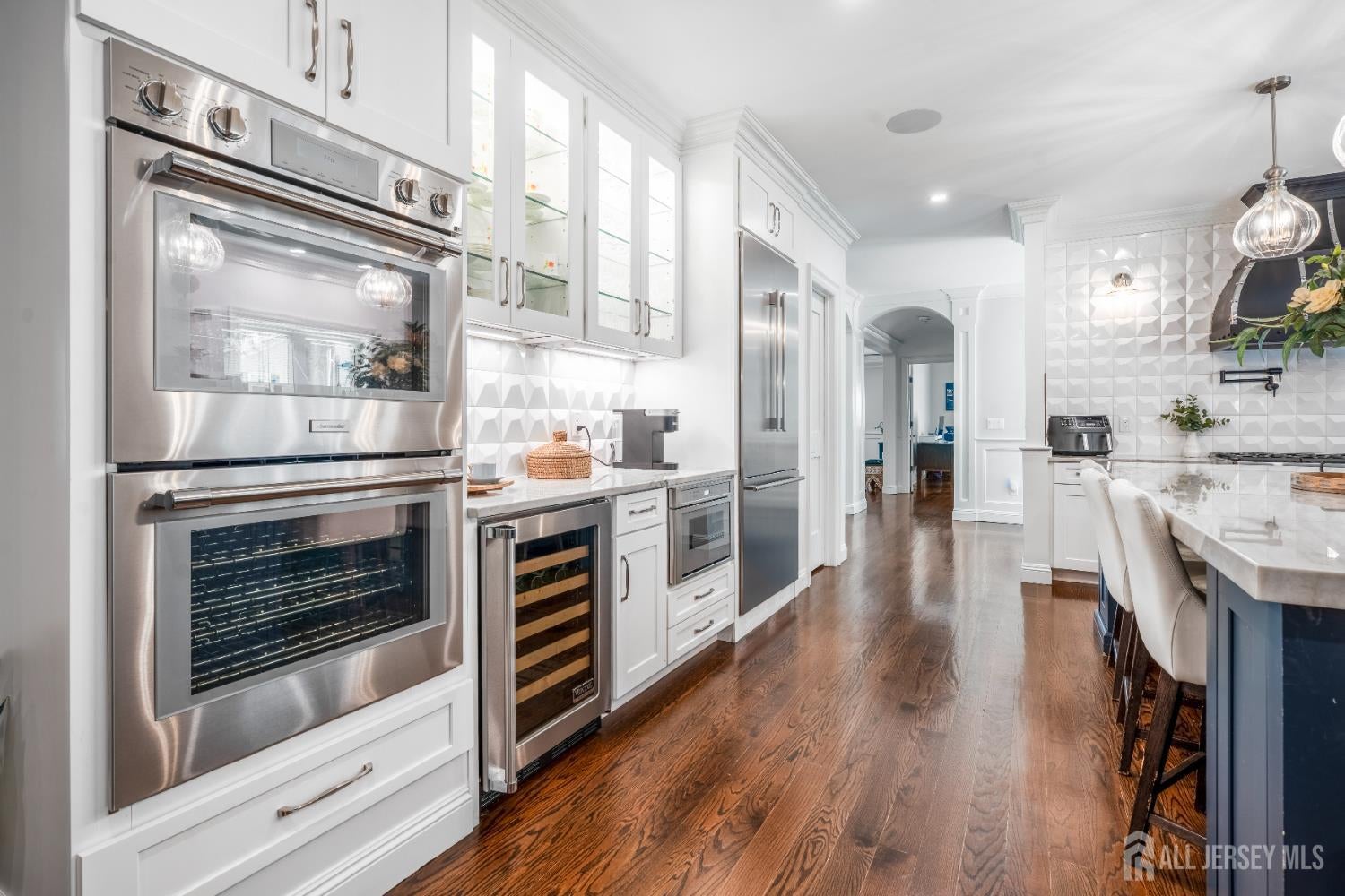 East Brunswick, New Jersey, 08816, United States, 5 Bedrooms Bedrooms, ,6 BathroomsBathrooms,Residential,Active,1946514