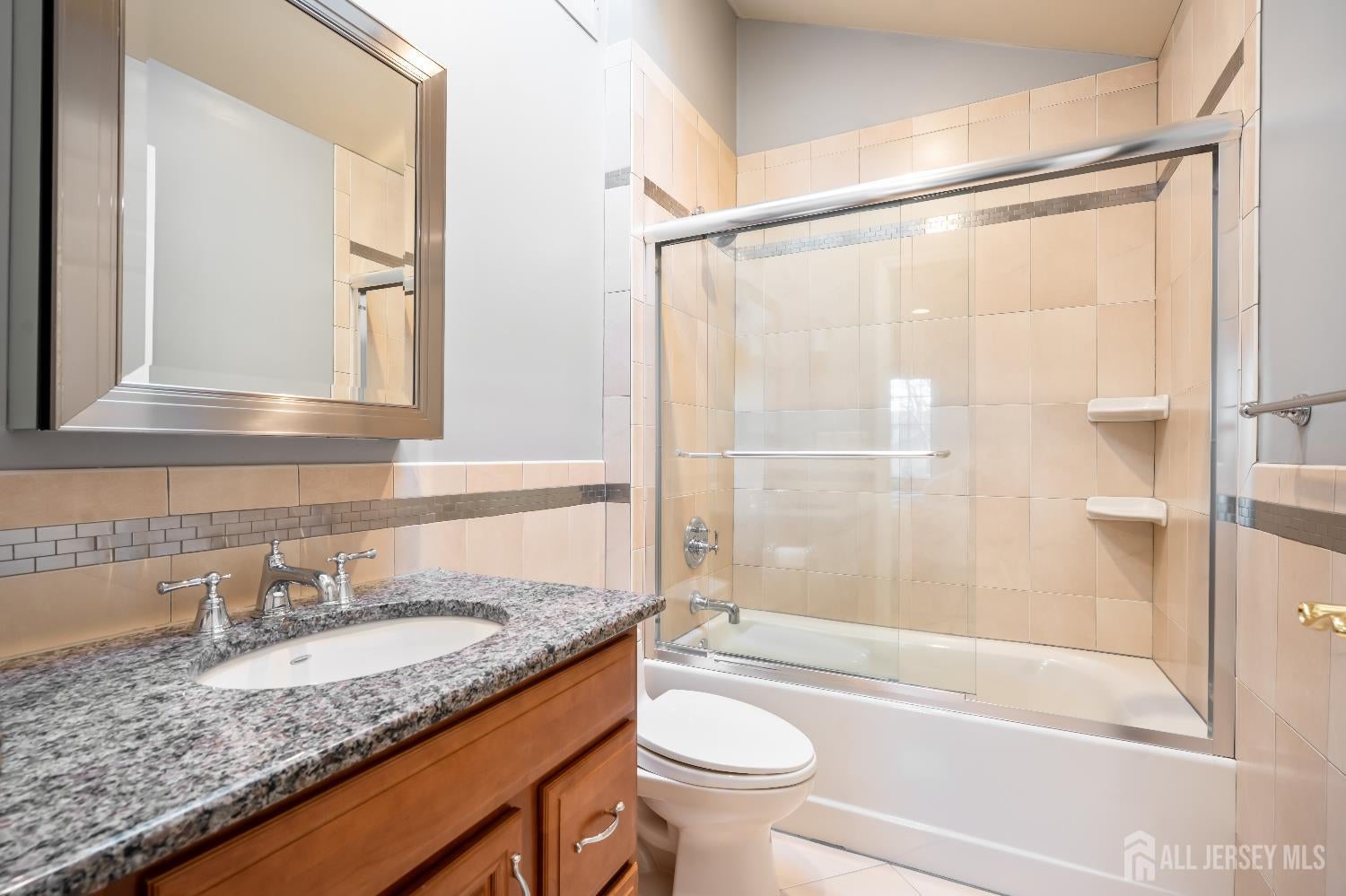 East Brunswick, New Jersey, 08816, United States, 6 Bedrooms Bedrooms, ,7 BathroomsBathrooms,Residential,Active,2007112