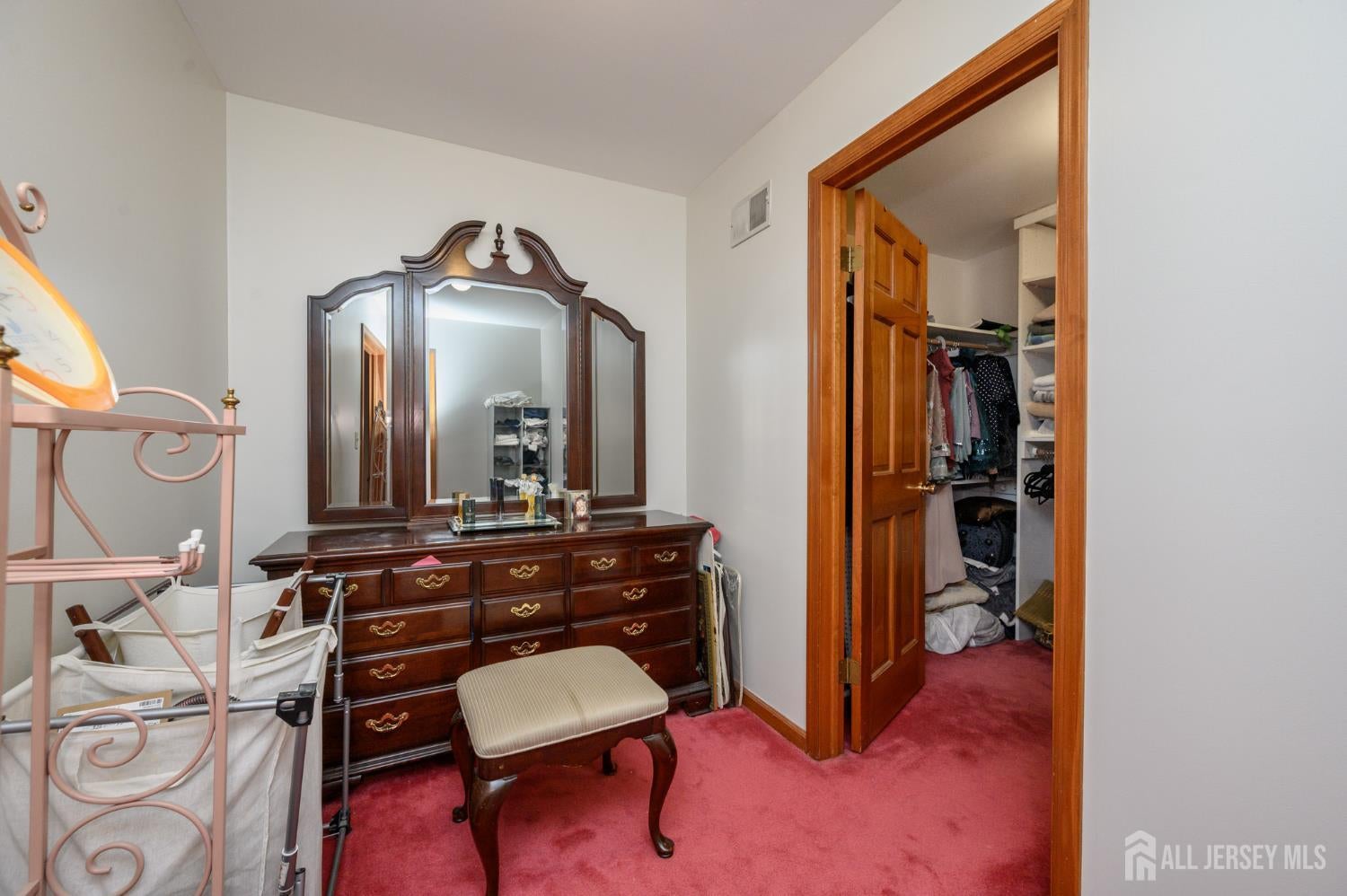 South Brunswick, New Jersey, 08852, United States, 5 Bedrooms Bedrooms, ,6 BathroomsBathrooms,Residential,Active,1987203