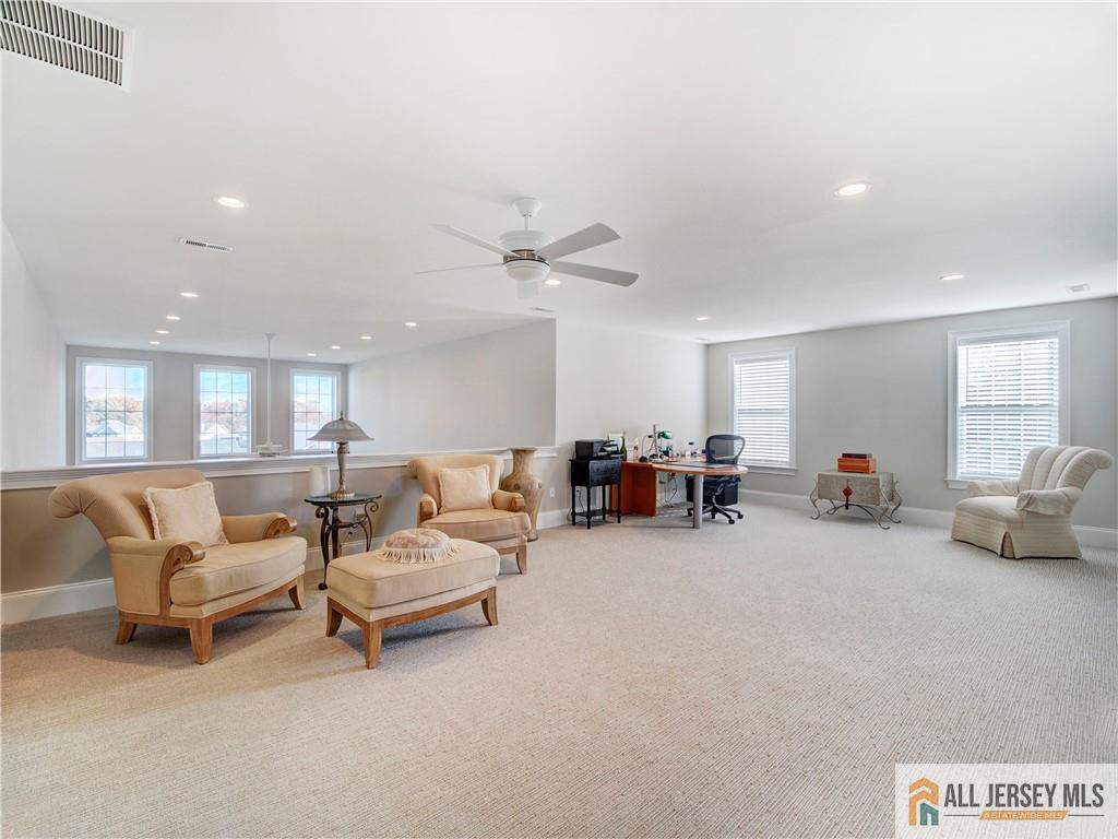 New Jersey, 07712, United States, 4 Bedrooms Bedrooms, ,4 BathroomsBathrooms,Residential,Active,1953685