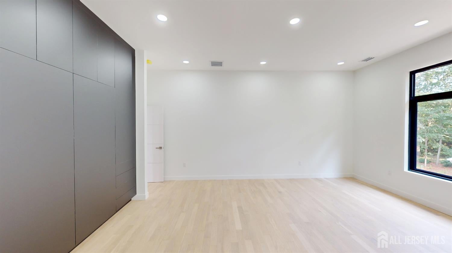 Marlboro, New Jersey, 07746, United States, 5 Bedrooms Bedrooms, ,5 BathroomsBathrooms,Residential,Active,2001343