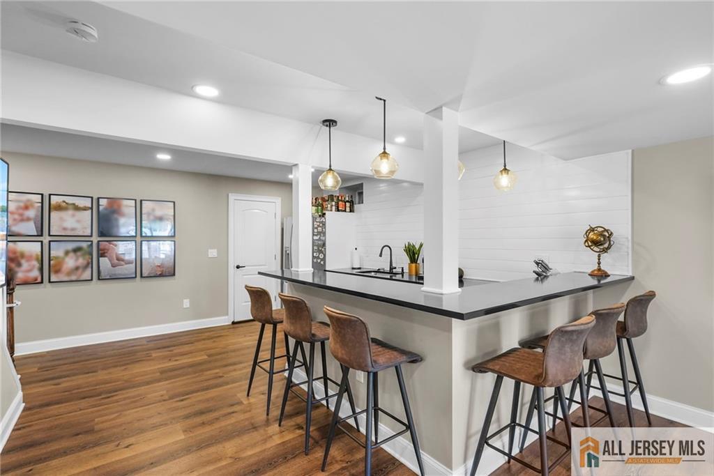 Colonia, New Jersey, 07067, United States, 5 Bedrooms Bedrooms, ,5 BathroomsBathrooms,Residential,Active,2006831