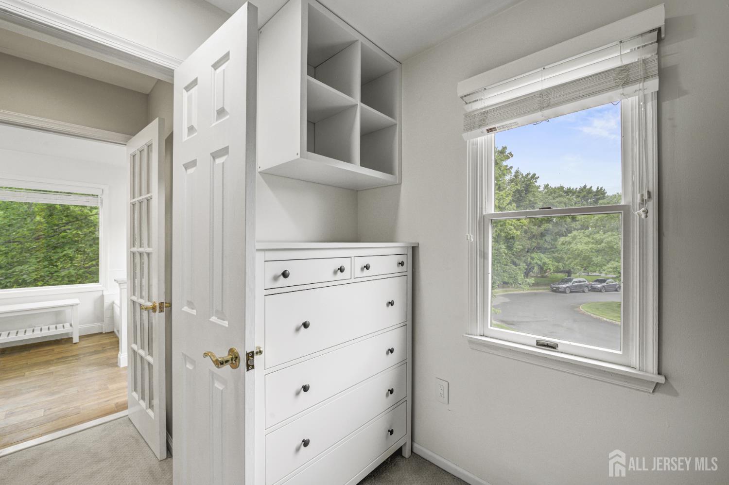 Plainsboro, New Jersey, 08536, United States, 5 Bedrooms Bedrooms, ,3 BathroomsBathrooms,Residential,Contingent,1993625