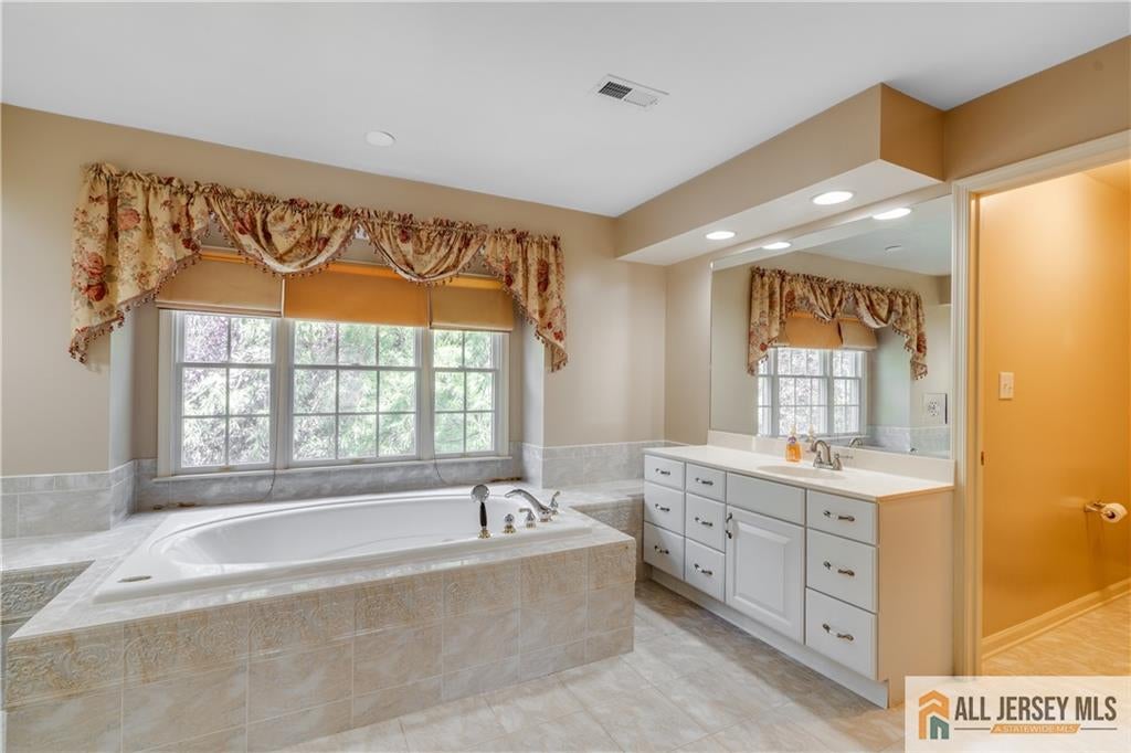 Marlboro, New Jersey, 07746, United States, 5 Bedrooms Bedrooms, ,5 BathroomsBathrooms,Residential,Active,1985594