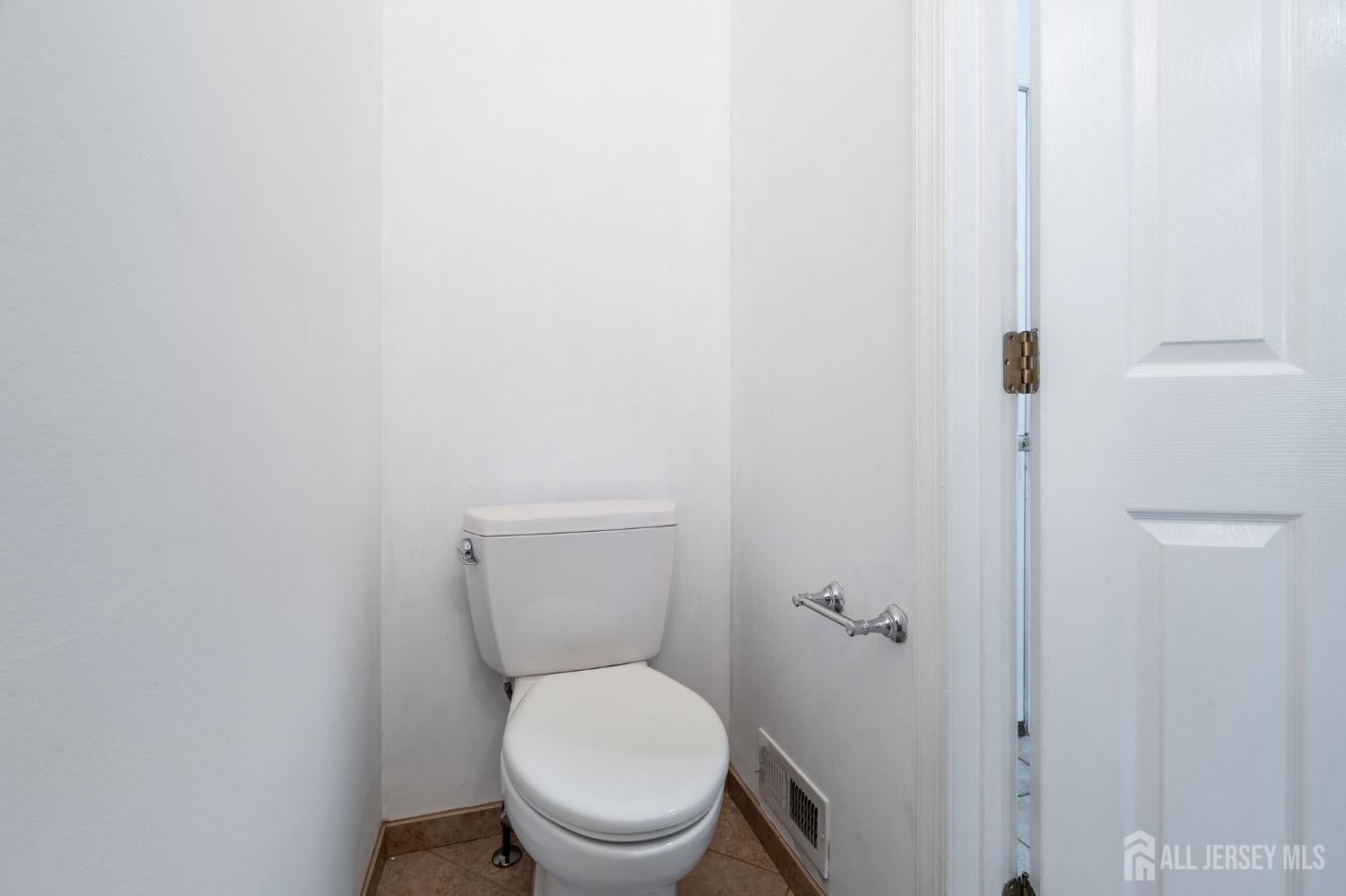 Franklin, New Jersey, 08540, United States, 4 Bedrooms Bedrooms, ,3 BathroomsBathrooms,Residential,Active,1952607