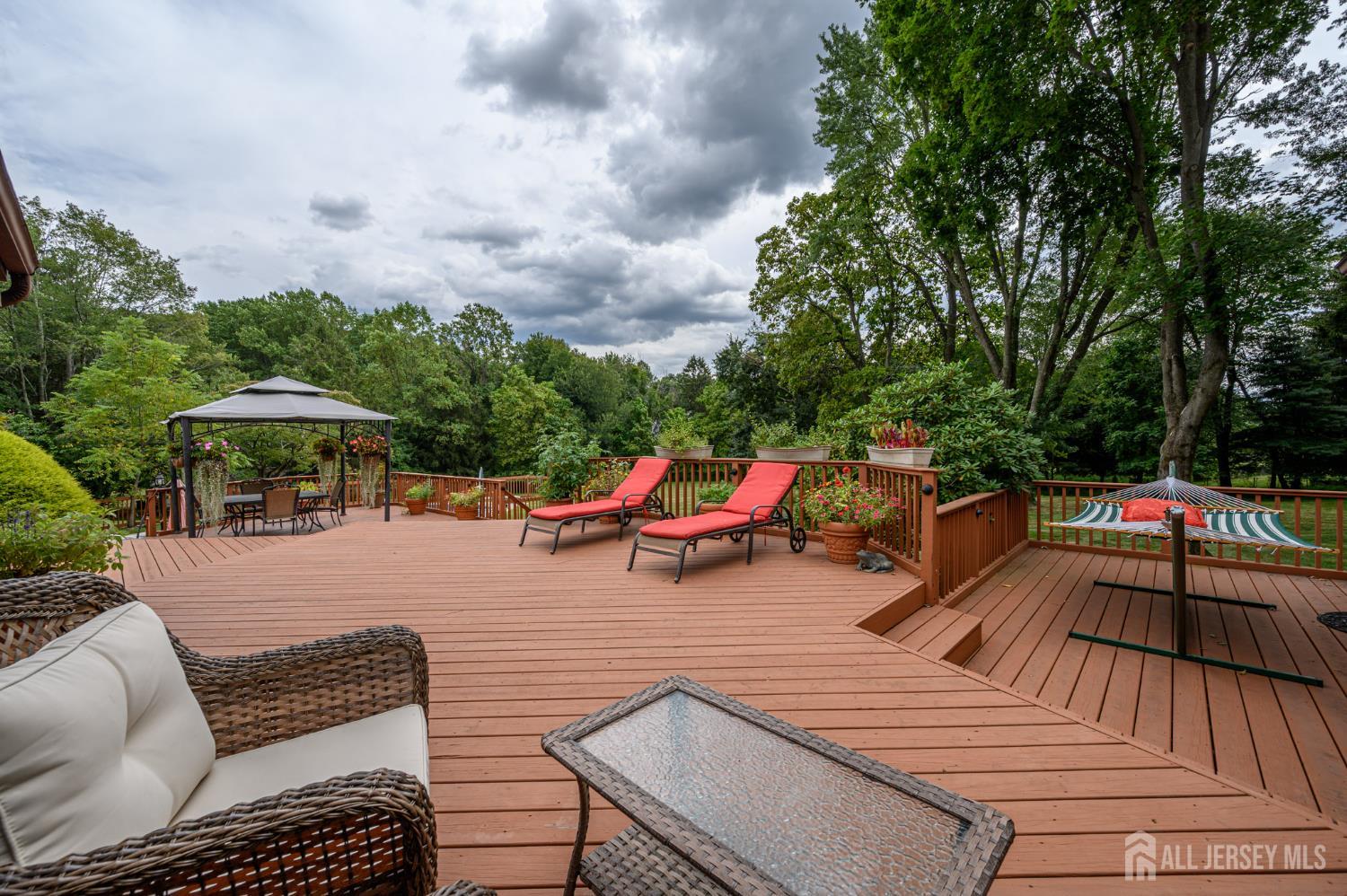 Holmdel, New Jersey, 07733, United States, 4 Bedrooms Bedrooms, ,3 BathroomsBathrooms,Residential,Active,1962178