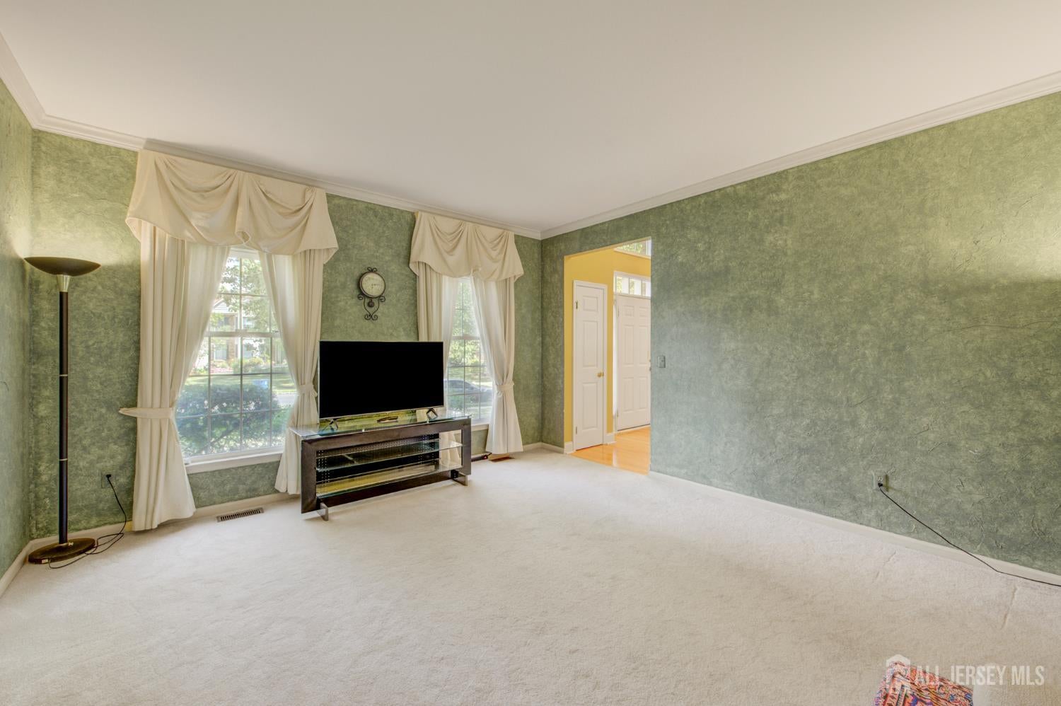 Plainsboro, New Jersey, 08536, United States, 5 Bedrooms Bedrooms, ,4 BathroomsBathrooms,Residential,Contingent,1993683