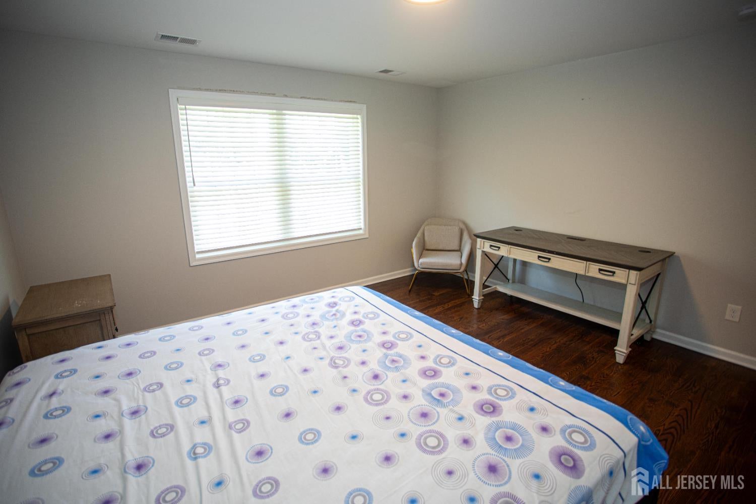 East Brunswick, New Jersey, 08816, United States, 5 Bedrooms Bedrooms, ,4 BathroomsBathrooms,Residential,Active,1899930
