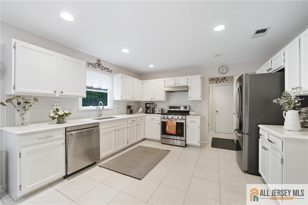 Monroe, New Jersey, 08831, United States, 4 Bedrooms Bedrooms, ,3 BathroomsBathrooms,Residential,Active,1961906