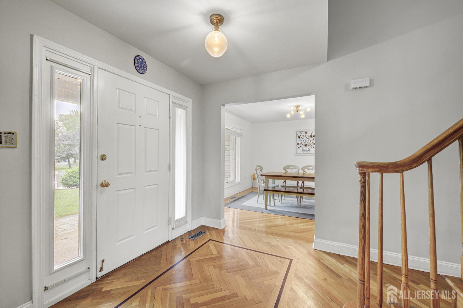 Plainsboro, New Jersey, 08536, United States, 5 Bedrooms Bedrooms, ,3 BathroomsBathrooms,Residential,Contingent,1993625