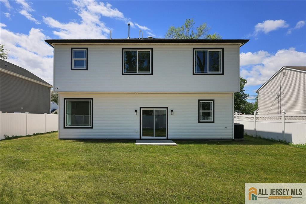 Edison, New Jersey, 08817, United States, 5 Bedrooms Bedrooms, ,4 BathroomsBathrooms,Residential,Active,1952281