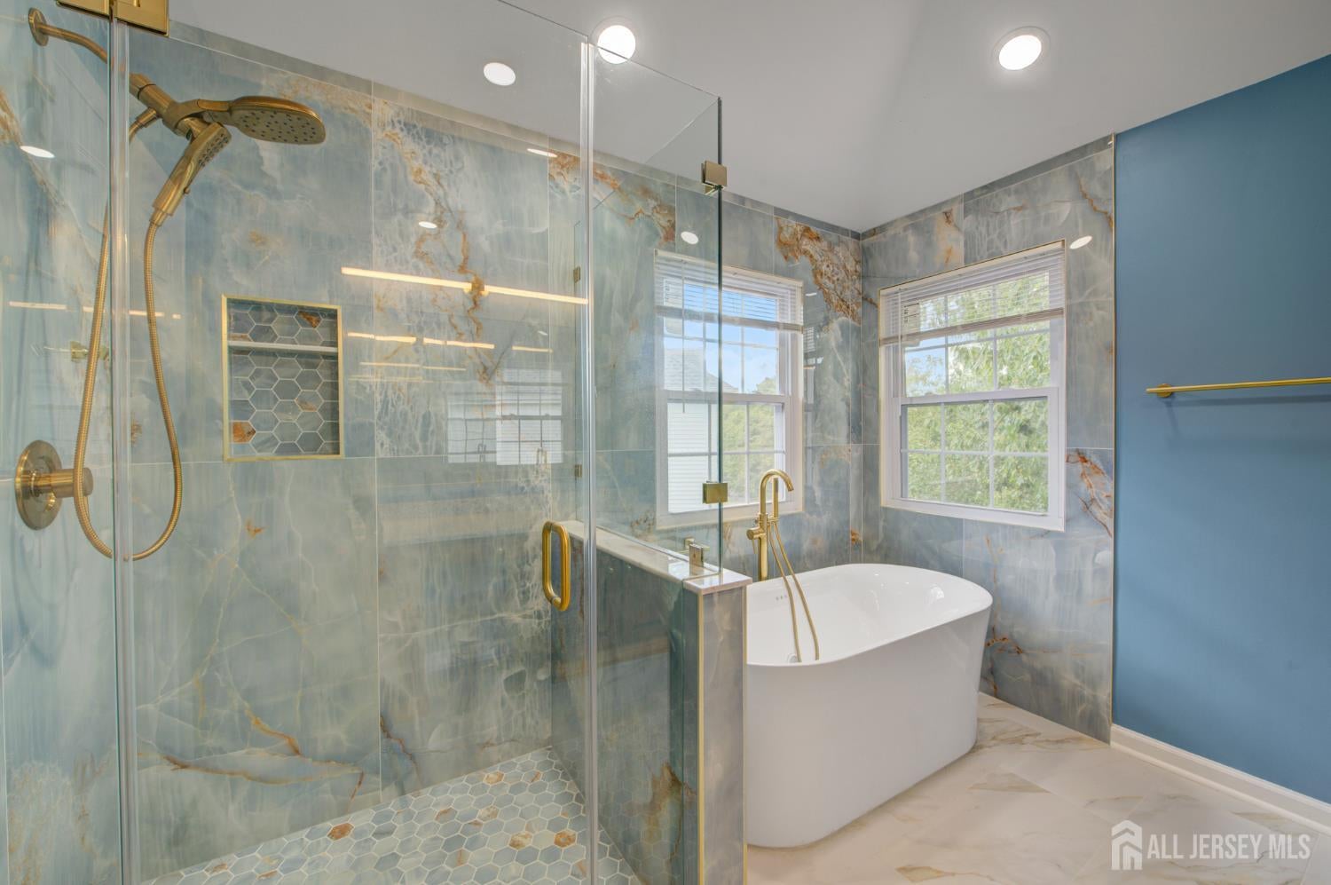 Plainsboro, New Jersey, 08536, United States, 5 Bedrooms Bedrooms, ,4 BathroomsBathrooms,Residential,Contingent,1993683