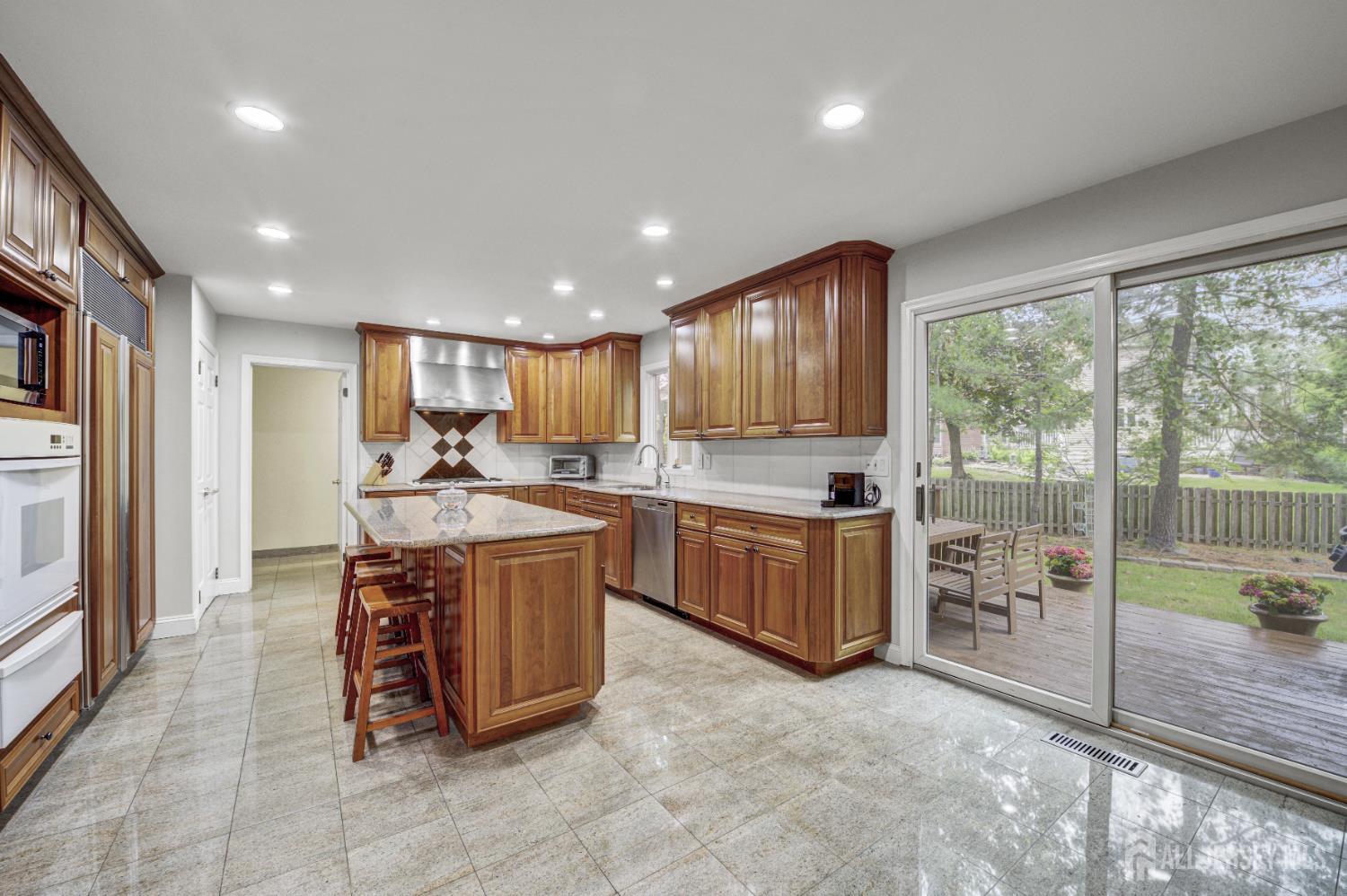 Plainsboro, New Jersey, 08536, United States, 5 Bedrooms Bedrooms, ,3 BathroomsBathrooms,Residential,Contingent,1993625