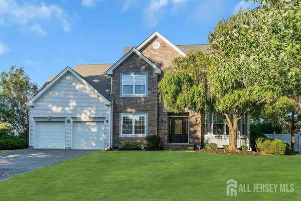 10 ROLLING HILLS DR, SOMERSET, NJ 08873 - Image 1