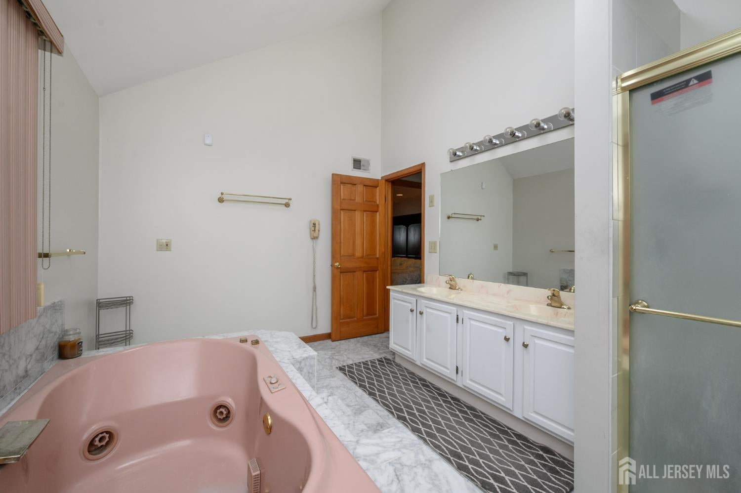 South Brunswick, New Jersey, 08852, United States, 5 Bedrooms Bedrooms, ,6 BathroomsBathrooms,Residential,Active,1987203