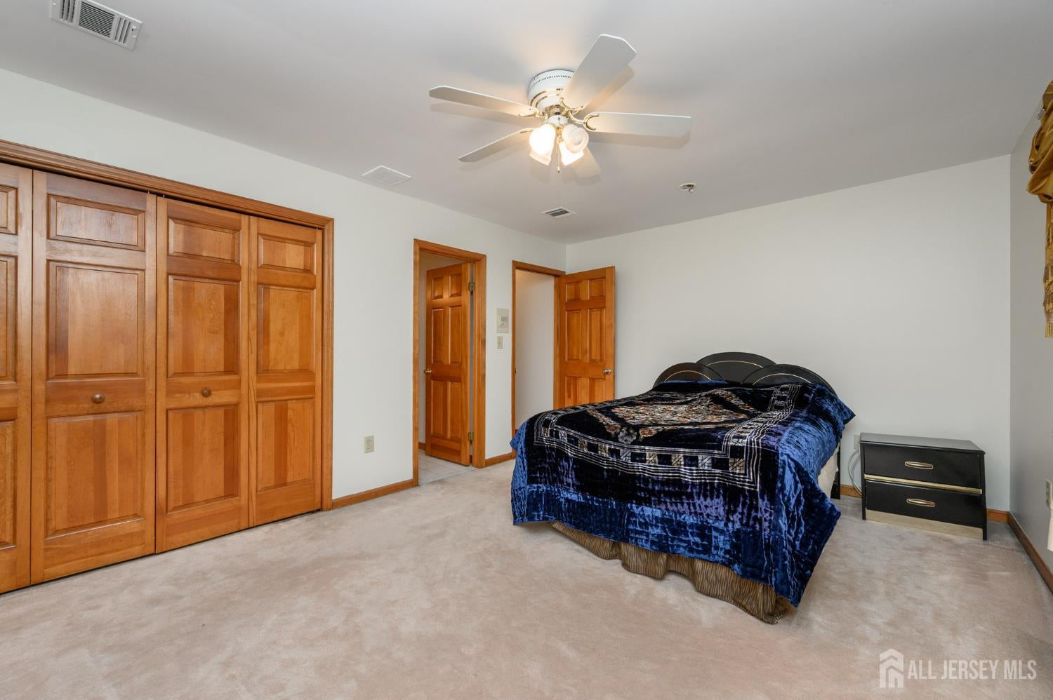 South Brunswick, New Jersey, 08852, United States, 5 Bedrooms Bedrooms, ,6 BathroomsBathrooms,Residential,Active,1987203