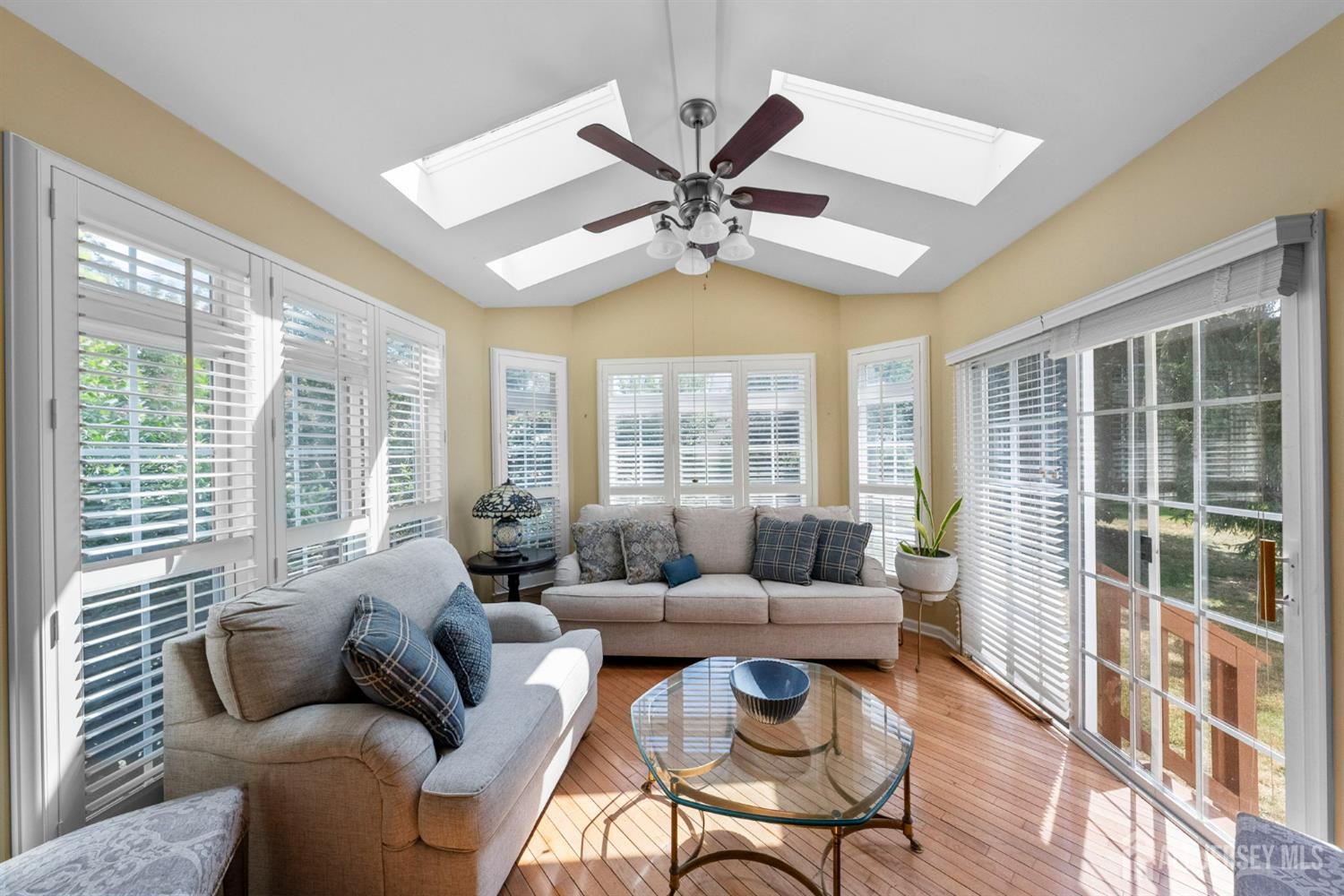 Franklin Twsp, New Jersey, 08540, United States, 4 Bedrooms Bedrooms, ,4 BathroomsBathrooms,Residential,Active,1933722