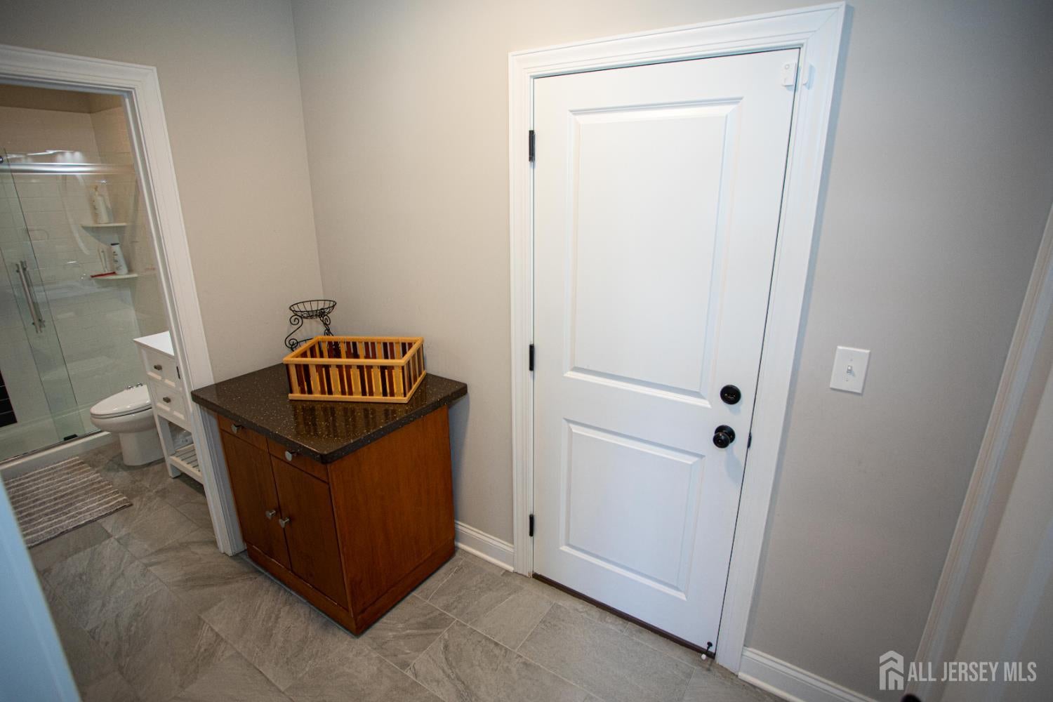 East Brunswick, New Jersey, 08816, United States, 5 Bedrooms Bedrooms, ,4 BathroomsBathrooms,Residential,Active,1899930