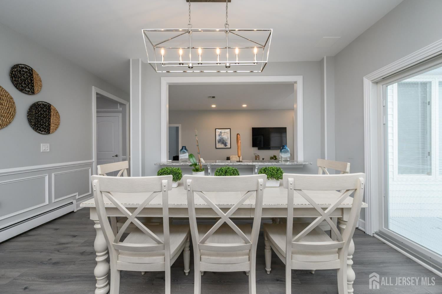 Manalapan, New Jersey, 07726, United States, 6 Bedrooms Bedrooms, ,4 BathroomsBathrooms,Residential,Active,1929408