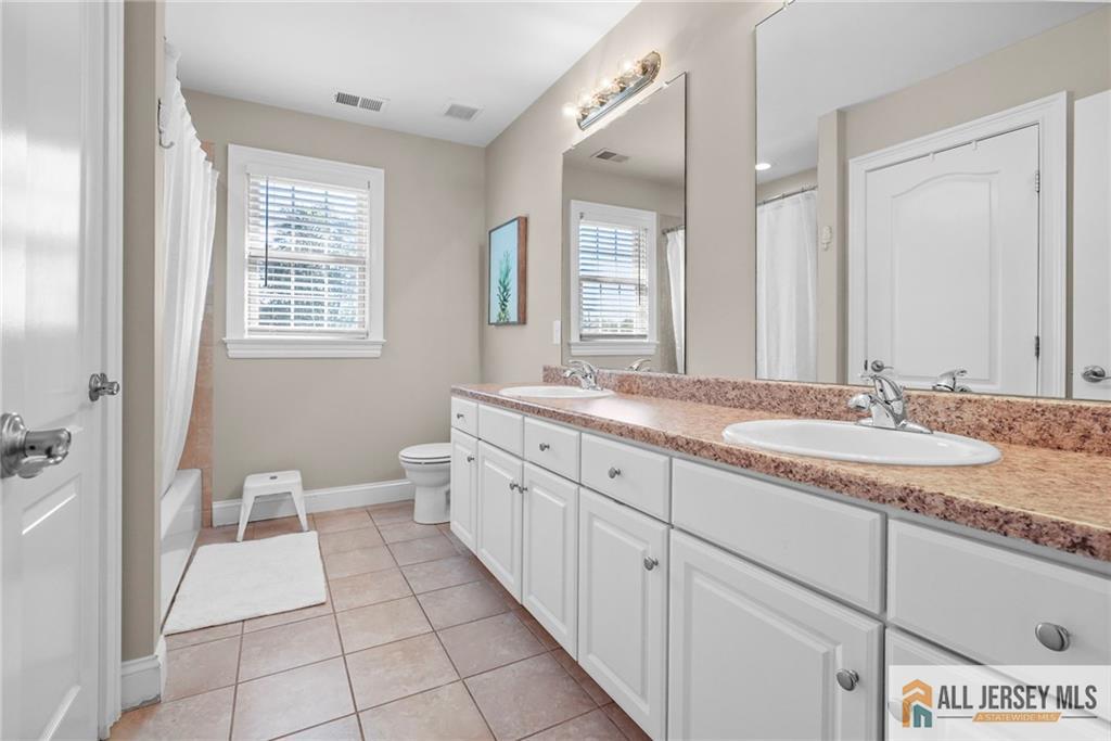 Colonia, New Jersey, 07067, United States, 5 Bedrooms Bedrooms, ,5 BathroomsBathrooms,Residential,Active,2006831