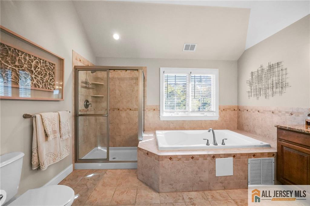 Colonia, New Jersey, 07067, United States, 5 Bedrooms Bedrooms, ,5 BathroomsBathrooms,Residential,Active,2006831