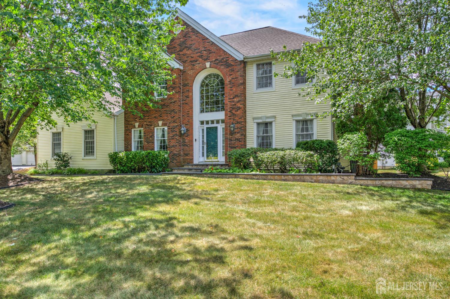 Plainsboro, New Jersey, 08536, United States, 5 Bedrooms Bedrooms, ,4 BathroomsBathrooms,Residential,Contingent,1993683