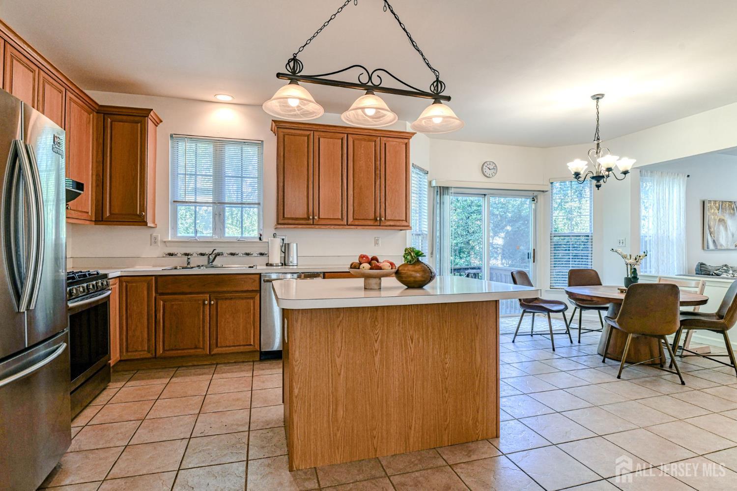 East Brunswick, New Jersey, 08816, United States, 4 Bedrooms Bedrooms, ,3 BathroomsBathrooms,Residential,Active,1877769