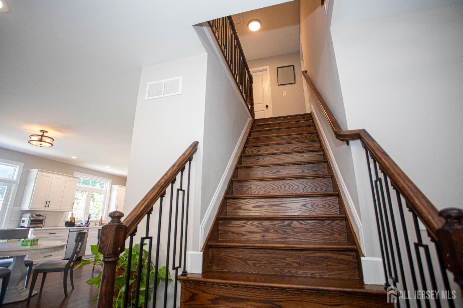 East Brunswick, New Jersey, 08816, United States, 5 Bedrooms Bedrooms, ,4 BathroomsBathrooms,Residential,Active,1899930