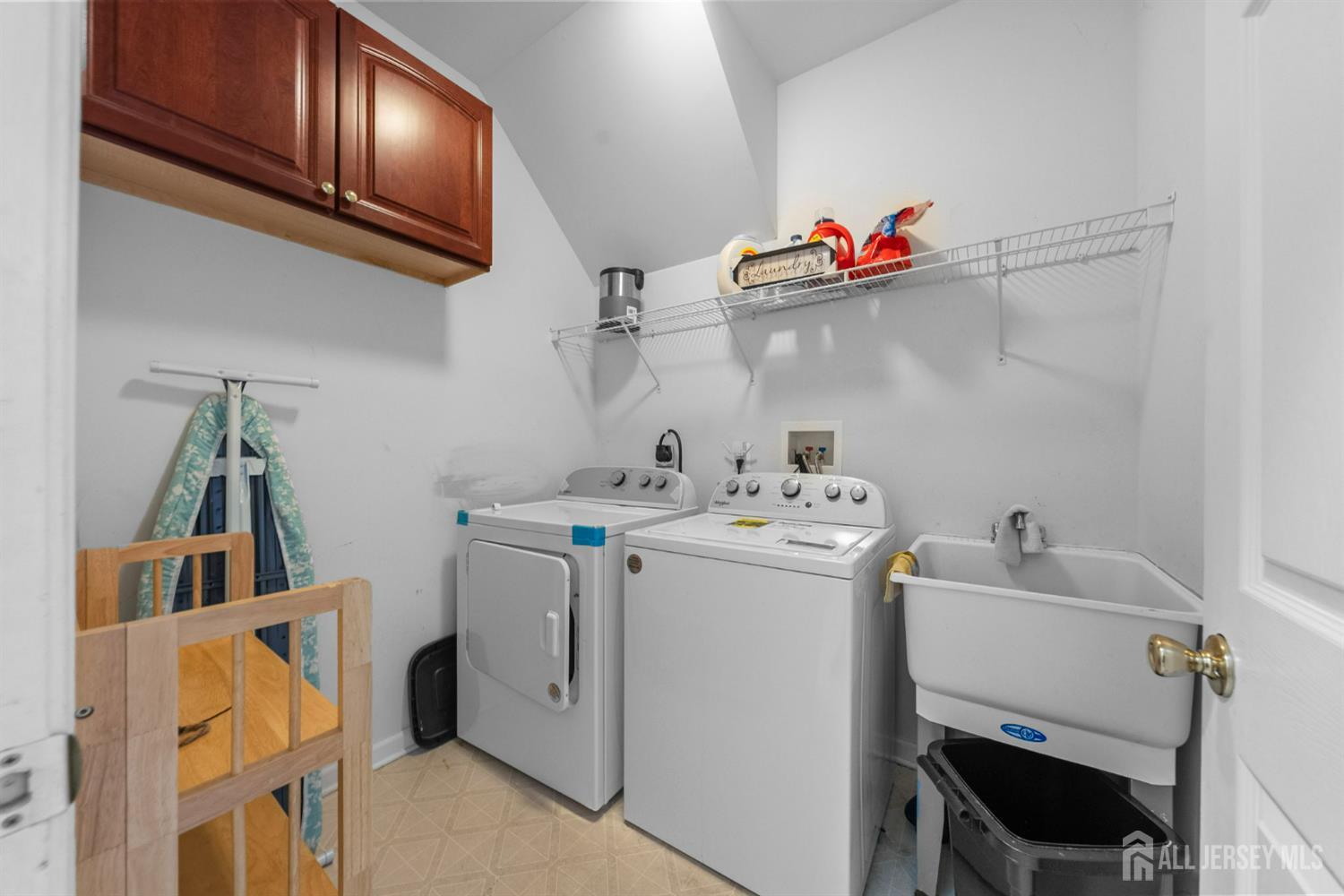 Franklin Twsp, New Jersey, 08540, United States, 4 Bedrooms Bedrooms, ,4 BathroomsBathrooms,Residential,Active,1933722