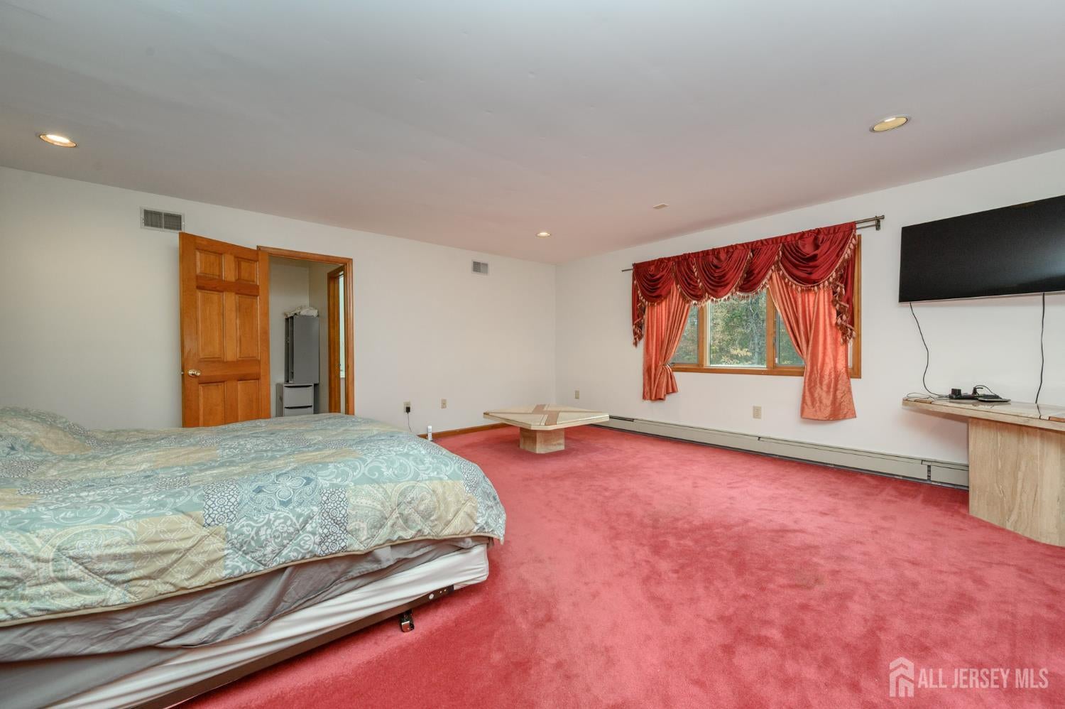 South Brunswick, New Jersey, 08852, United States, 5 Bedrooms Bedrooms, ,6 BathroomsBathrooms,Residential,Active,1987203