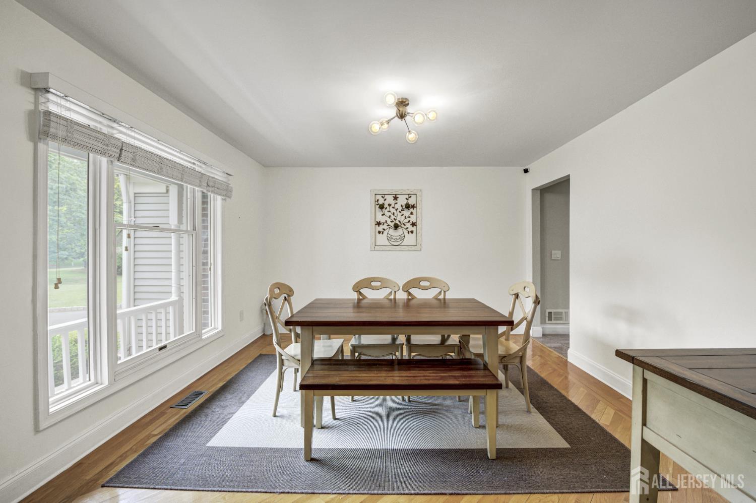 Plainsboro, New Jersey, 08536, United States, 5 Bedrooms Bedrooms, ,3 BathroomsBathrooms,Residential,Contingent,1993625