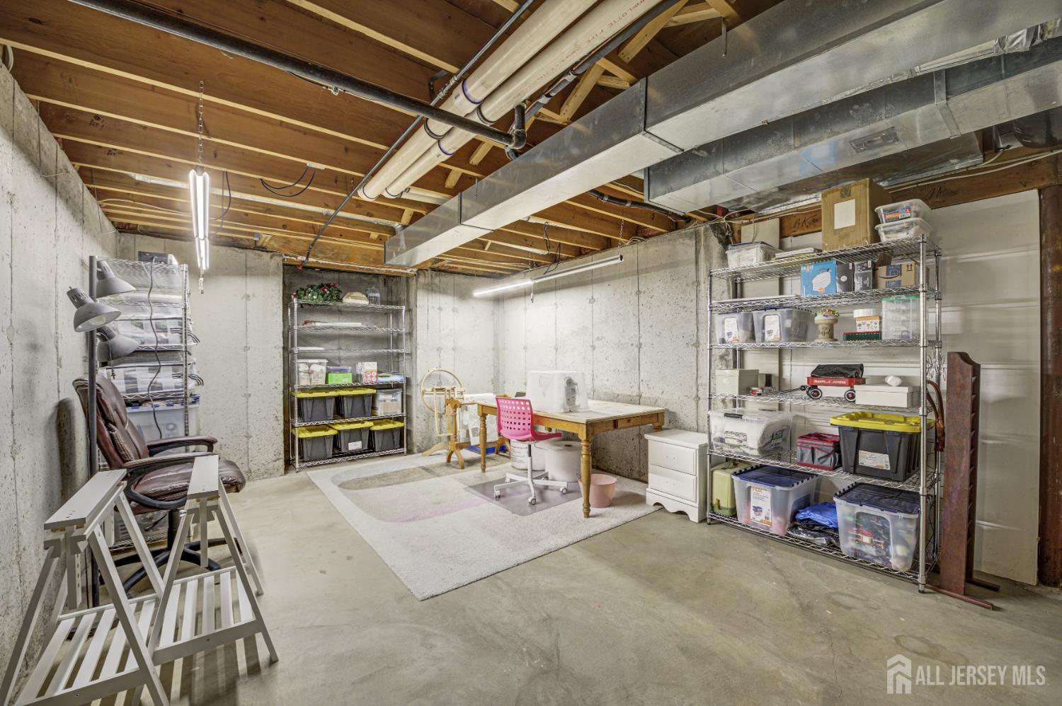 Plainsboro, New Jersey, 08536, United States, 5 Bedrooms Bedrooms, ,3 BathroomsBathrooms,Residential,Contingent,1993625