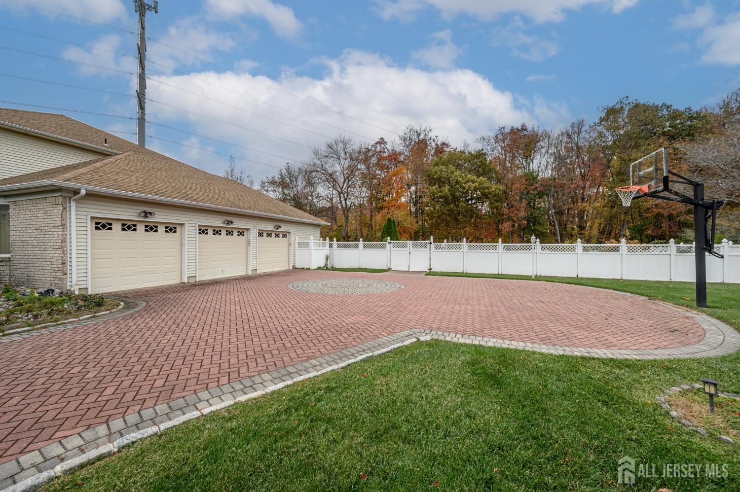 South Brunswick, New Jersey, 08852, United States, 5 Bedrooms Bedrooms, ,6 BathroomsBathrooms,Residential,Active,1987203