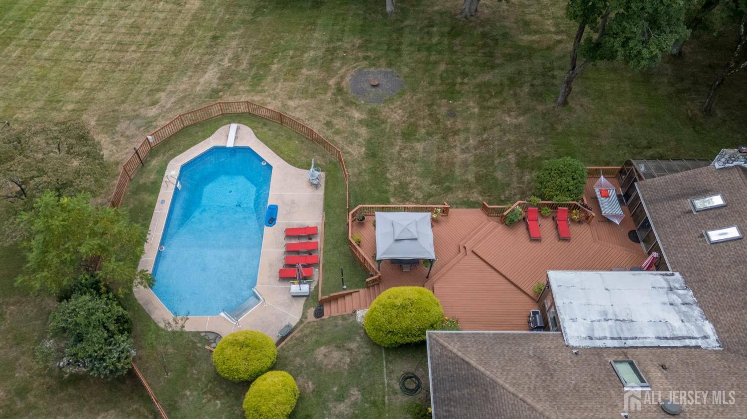 Holmdel, New Jersey, 07733, United States, 4 Bedrooms Bedrooms, ,3 BathroomsBathrooms,Residential,Active,1962178