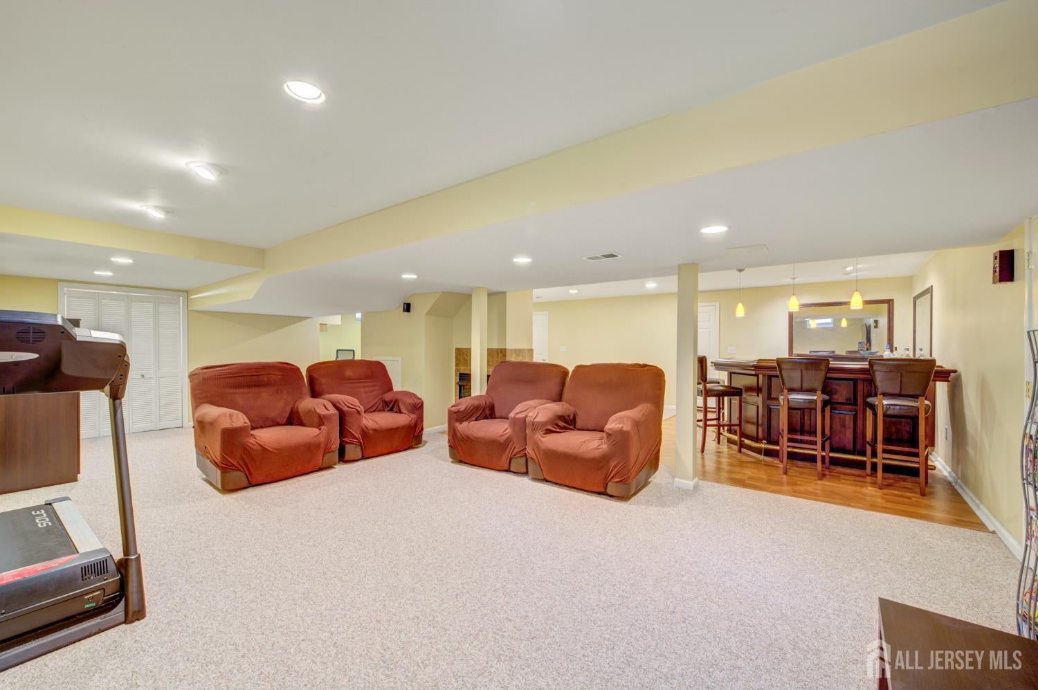 Plainsboro, New Jersey, 08536, United States, 5 Bedrooms Bedrooms, ,4 BathroomsBathrooms,Residential,Contingent,1993683