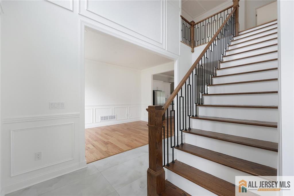 Edison, New Jersey, 08817, United States, 5 Bedrooms Bedrooms, ,4 BathroomsBathrooms,Residential,Active,1952281