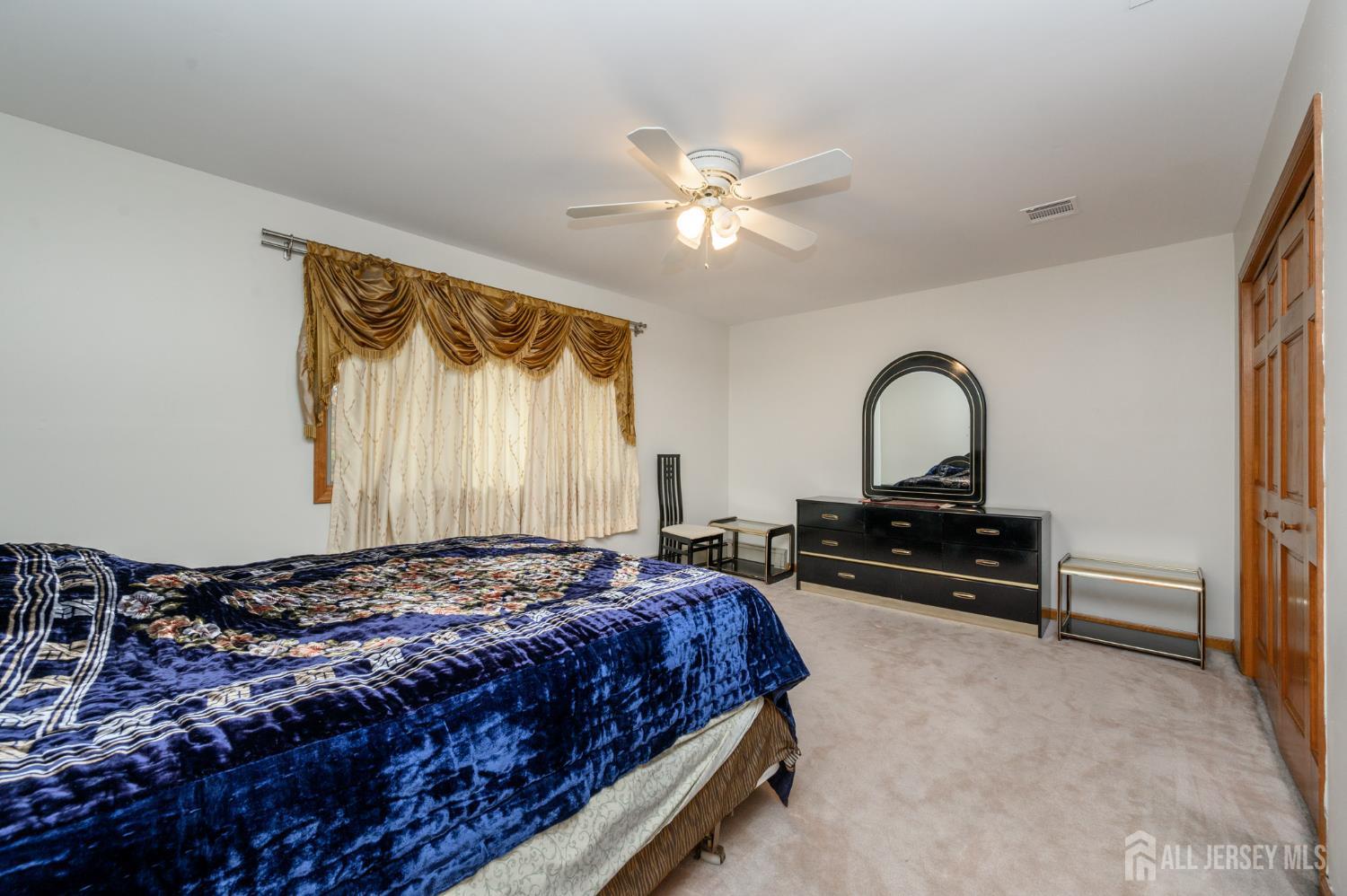 South Brunswick, New Jersey, 08852, United States, 5 Bedrooms Bedrooms, ,6 BathroomsBathrooms,Residential,Active,1987203