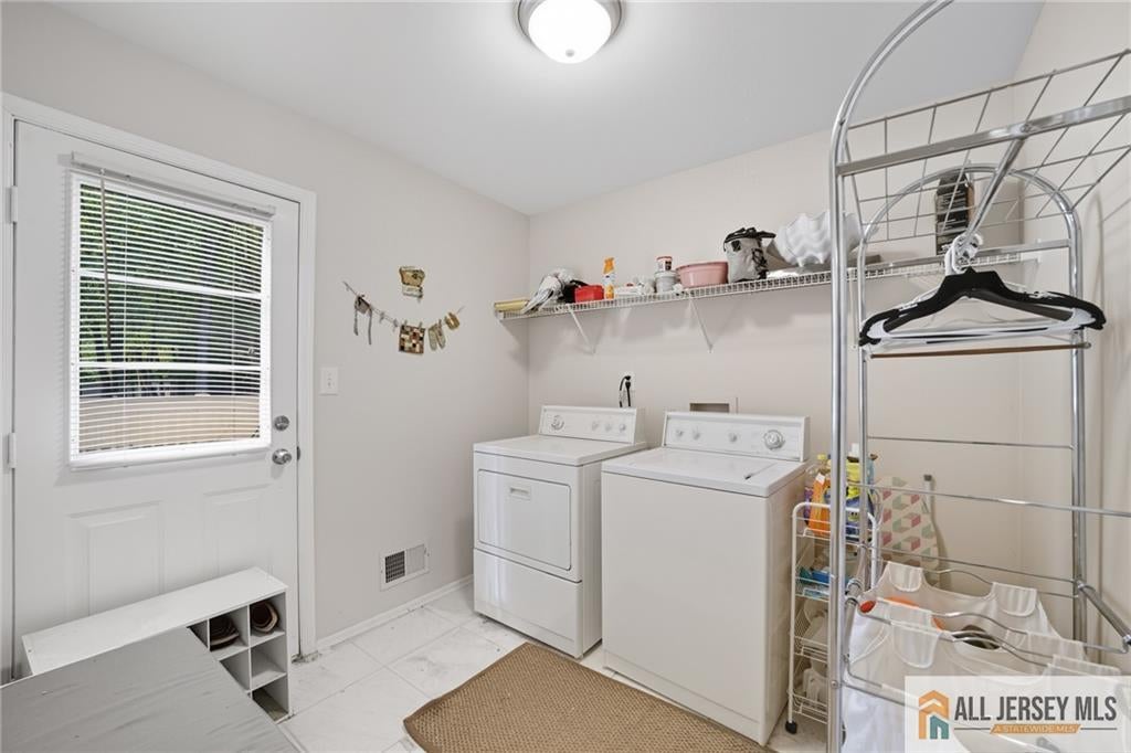 Monroe, New Jersey, 08831, United States, 4 Bedrooms Bedrooms, ,3 BathroomsBathrooms,Residential,Active,1961906