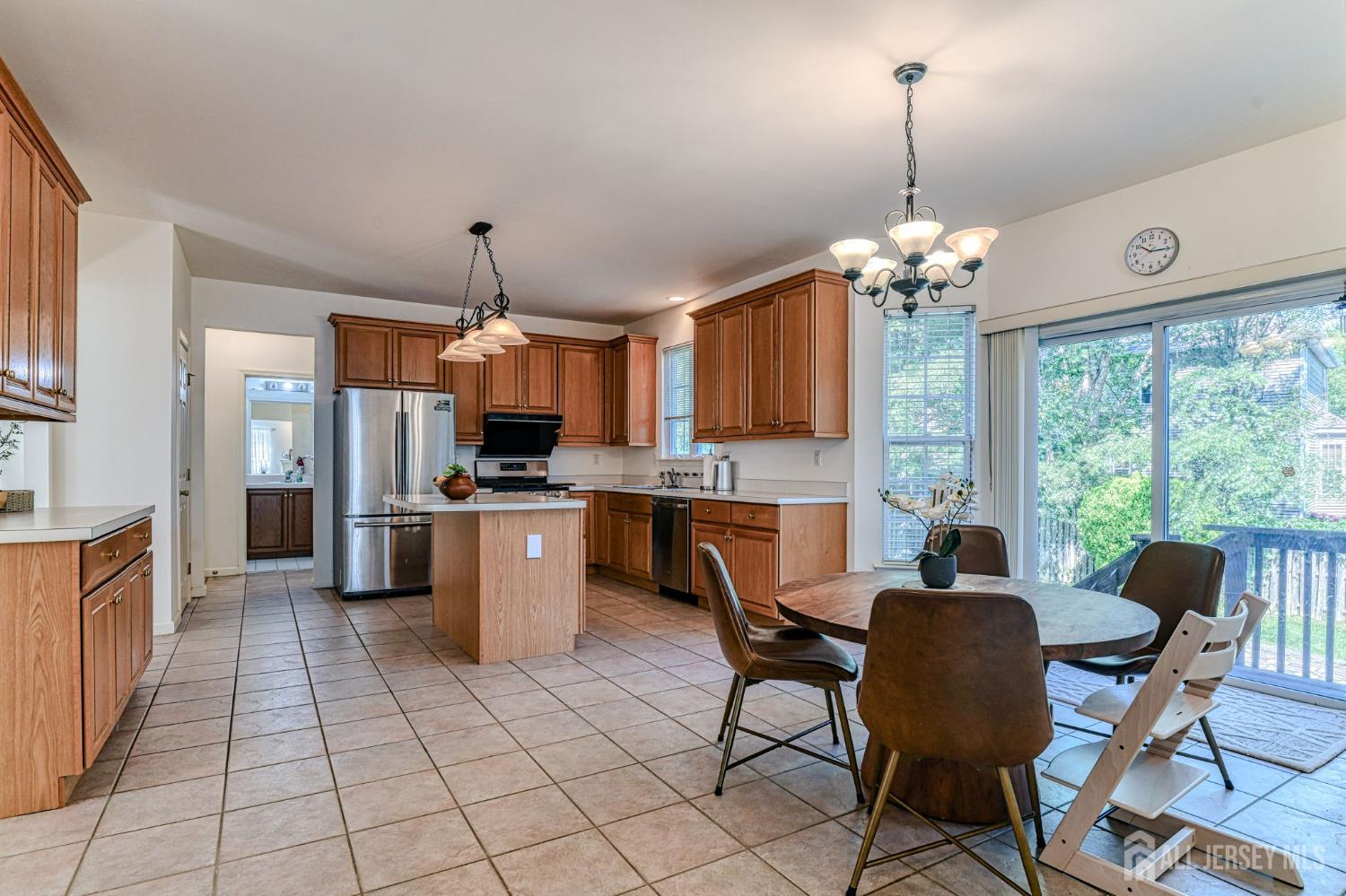 East Brunswick, New Jersey, 08816, United States, 4 Bedrooms Bedrooms, ,3 BathroomsBathrooms,Residential,Active,1877769