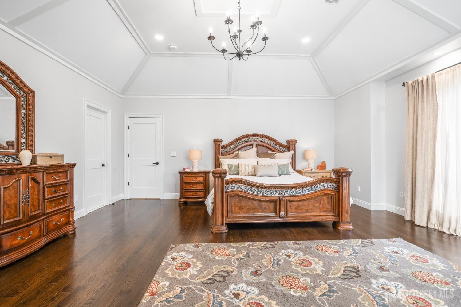 East Brunswick, New Jersey, 08816, United States, 5 Bedrooms Bedrooms, ,6 BathroomsBathrooms,Residential,Active,1946514