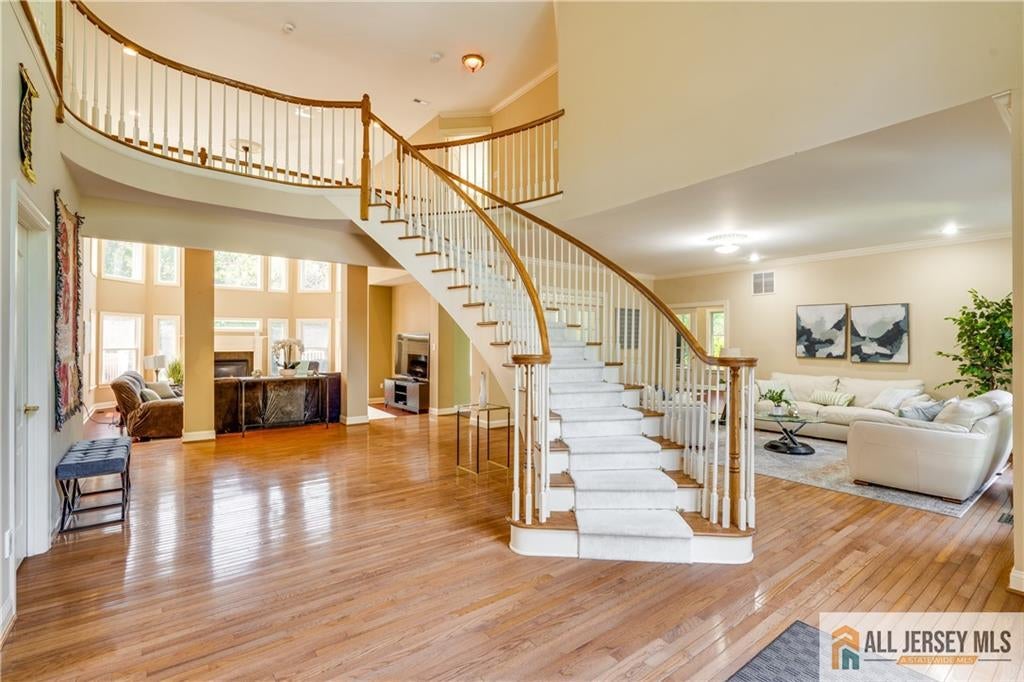 Marlboro, New Jersey, 07746, United States, 5 Bedrooms Bedrooms, ,5 BathroomsBathrooms,Residential,Active,1985594